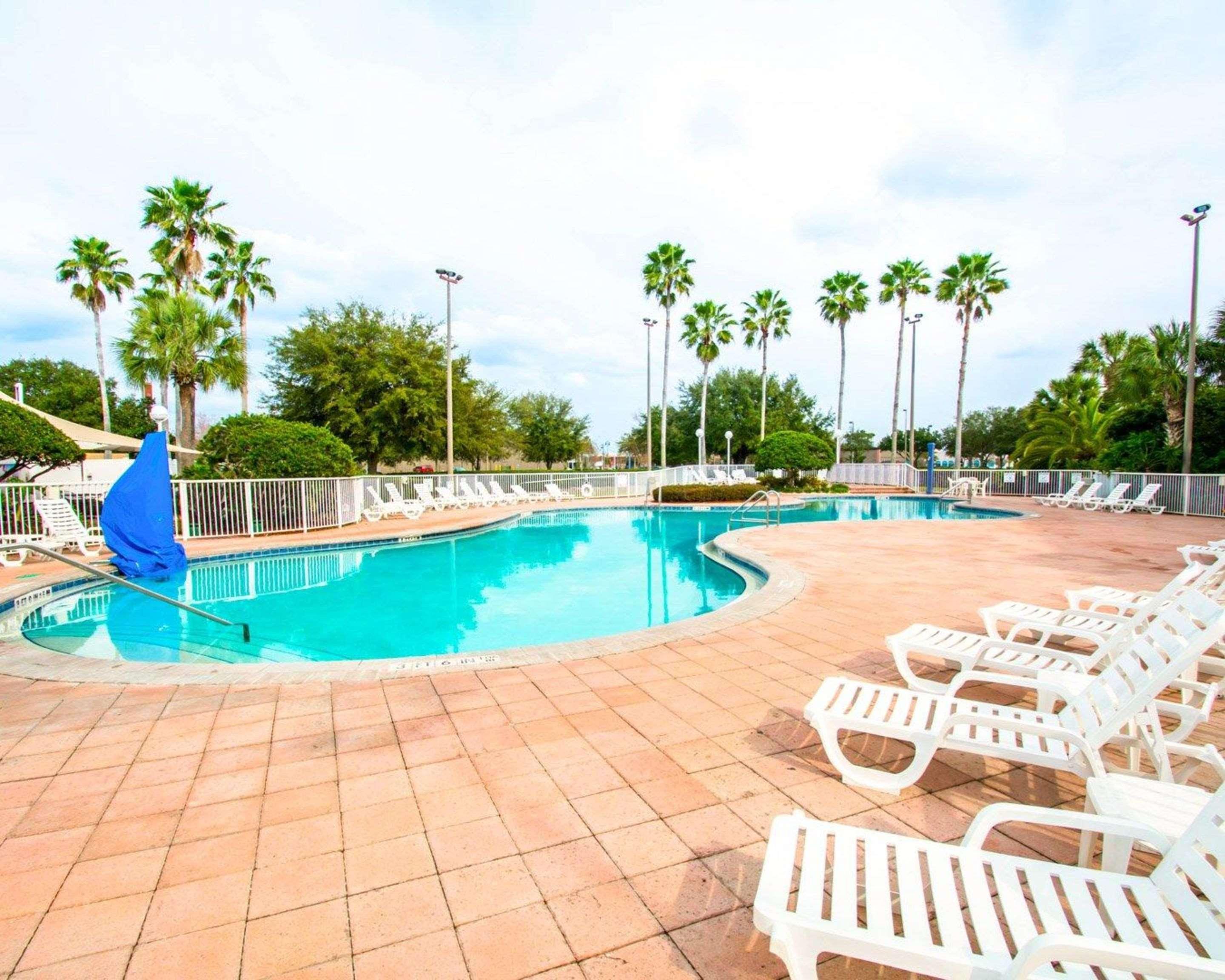 Maingate Garden Inn Kissimmee Exterior photo