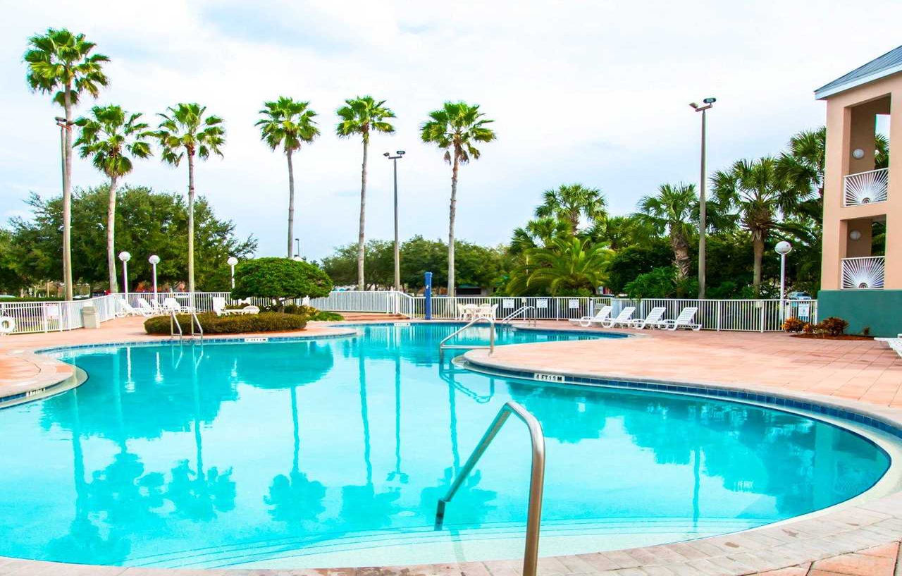 Maingate Garden Inn Kissimmee Exterior photo